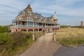 Holiday Home in Domburg Near Beach