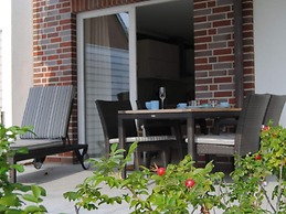 Deck 2 Modern Retreat