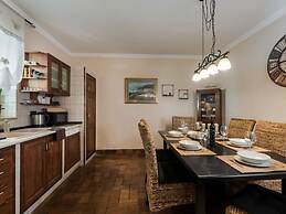 Charming Apartment in Rasa-labin
