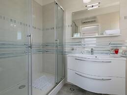 Villa on Brac Island Near Beach & Pool