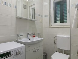 Villa on Brac Island Near Beach & Pool