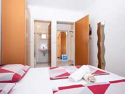 Tara Apt 3 Comfortable Holiday Residence