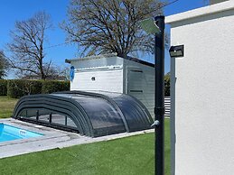 Beautiful Holiday Home With Swimming Pool
