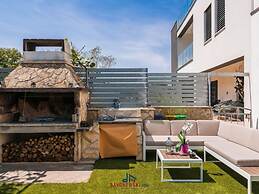 met Wellness Apt 1