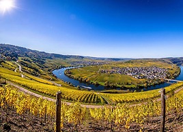 Mosel Sky Lounge With Loggia & Panoramic View