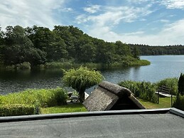 Schaal Lake Paradise