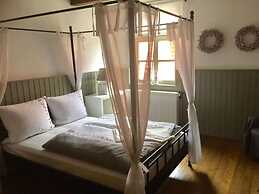 Nice Apartment in Brakel