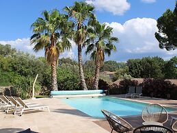 Luxe Villa With Pool in Lorgues