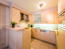 Apartment With 2 Bedrooms and Large Terrace