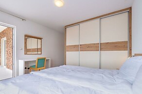 Villa Dvor Comfortable Holiday Residence