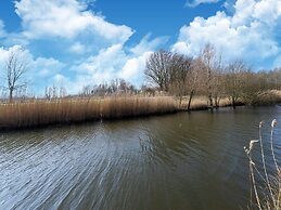 Beautiful Holiday Home With Sauna Near Rotterdam