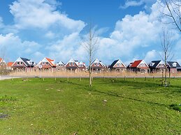 Beautiful Holiday Home With Sauna Near Rotterdam
