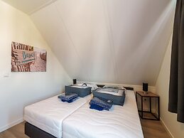 Beautiful Holiday Home With Sauna Near Rotterdam