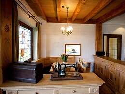Habel Modern Retreat