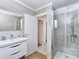 Modern Villa With Private Hydromassage Pool