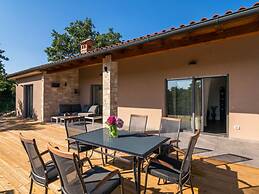 Villa Gloria Comfortable Holiday Residence