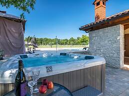 Villa Emanuel Comfortable Holiday Residence