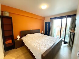 Waveside Corner Apartment