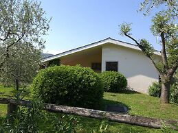 Belvilla by OYO Comfortable Apartment With Pool