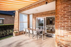 Villa in Koksijde With Sunny Garden