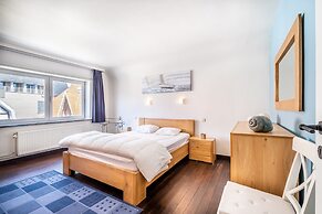 Villa in Koksijde With Sunny Garden