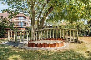 Villa in Koksijde With Sunny Garden