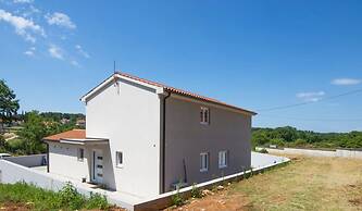 Blaise Comfortable Holiday Residence