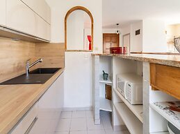 Minerve Holiday Home With Garden