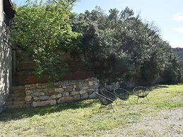 Minerve Holiday Home With Garden