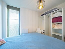 Spacious Apartment With Sunny Terrace