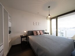 Spacious Apartment With Sunny Terrace