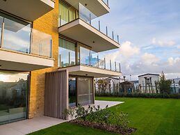 Spacious Apartment With Sunny Terrace