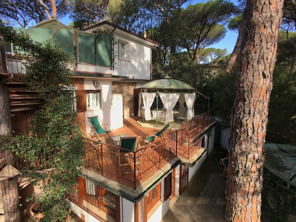 Haven Near Tuscan Beaches