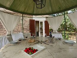Haven Near Tuscan Beaches