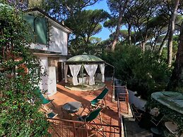Haven Near Tuscan Beaches