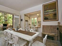 Haven Near Tuscan Beaches