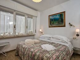 Haven Near Tuscan Beaches