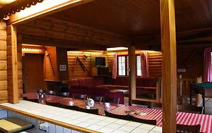 Spacious 8-bedroom Chalet