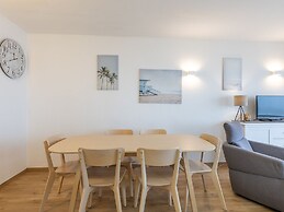 Corner Apartment With Phenomenal sea View