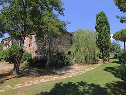 Nice Farmhouse in Asciano With Shared Pool
