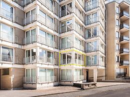 Apartment in Koksijde Near the Beach