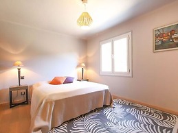 Cheerful Holiday Home in Grimaud With Private Pool