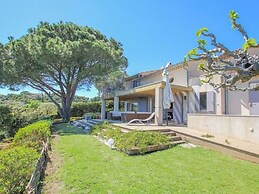 Serene Holiday Home in Grimaud With Private Pool