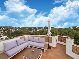 Luxury Home With Terrace