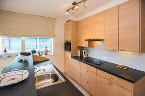 Apartment With 2 Bedrooms and 2 Bathrooms