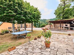 Tranquil Chianti Escape for 4