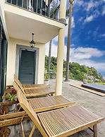 Quinta Martin Modern Retreat
