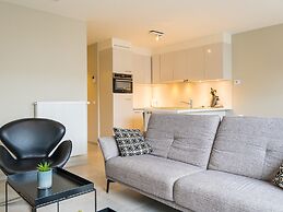 Modern Apartment With Spacious Terrace