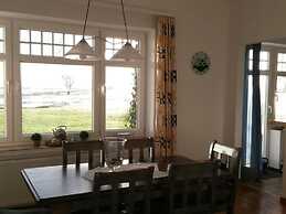 Holiday Home Hooge Warf