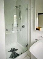 Christel Modern Retreat